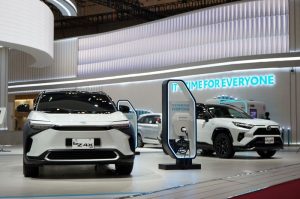 AUTOMOTIVE Consultation Which Is Economical on Fuel Consumption in PHEV vs Regular Hybrid Cars?